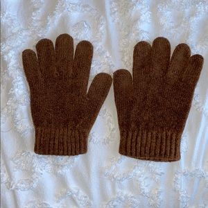 Brown gloves